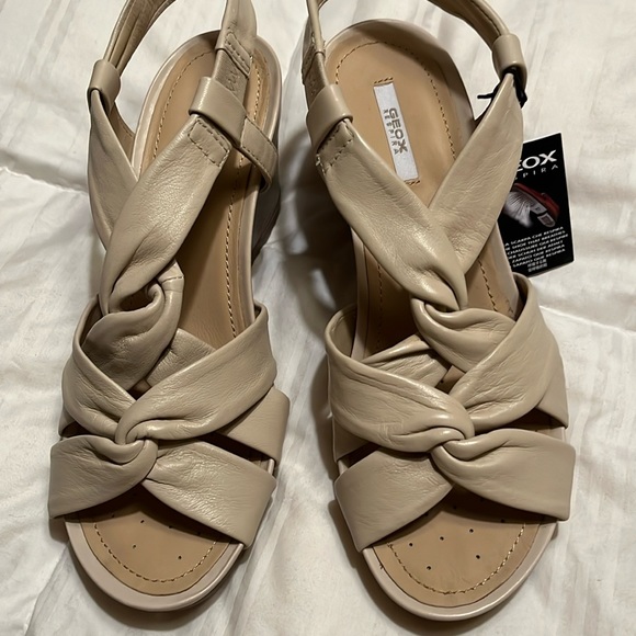 Geox wedges - Picture 1 of 3